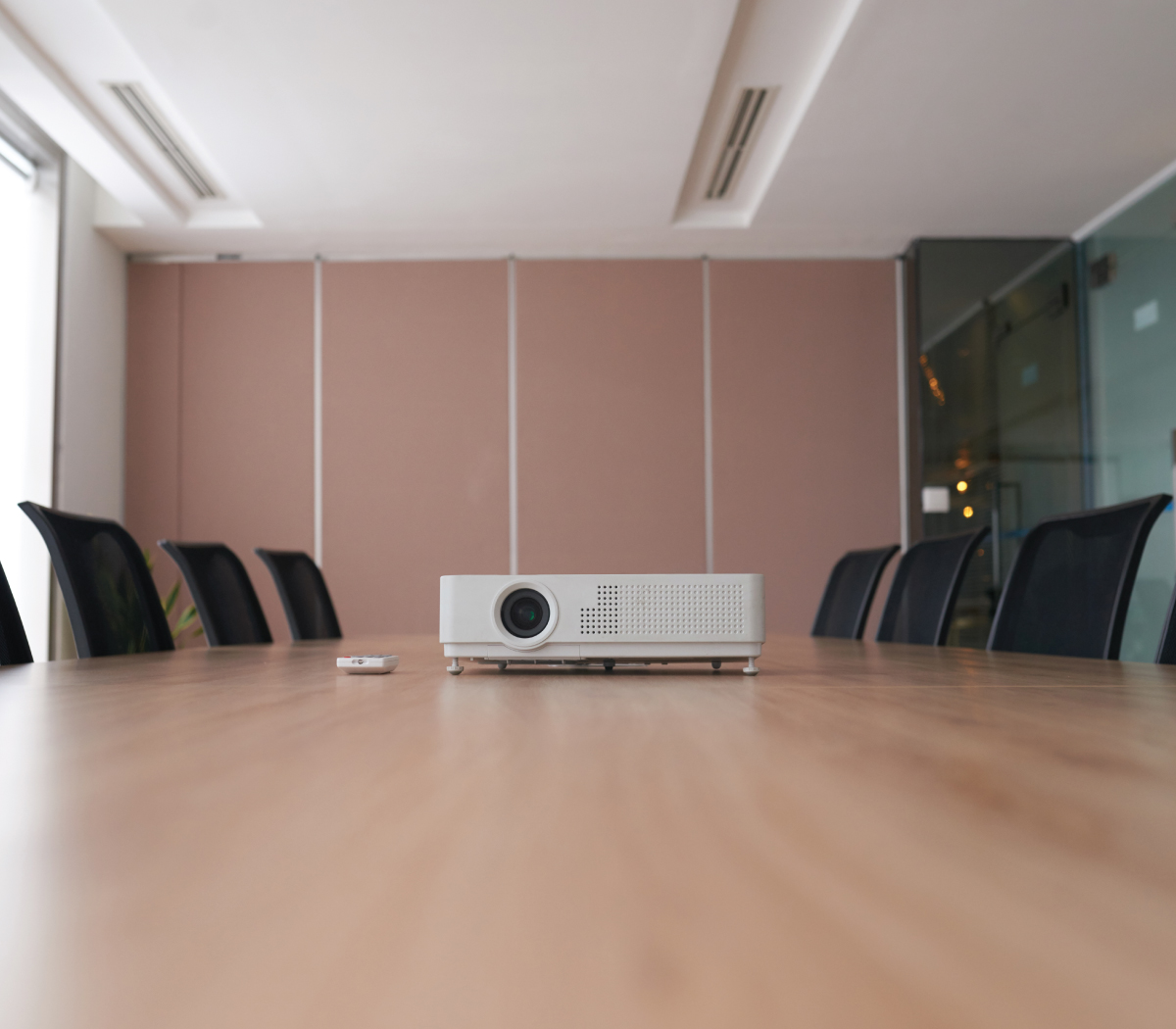 Zahrat Al Waha for Trading Co. Board invites its shareholders to attend the Extraordinary General Assembly Meeting the (First Meeting) via modern technology means.